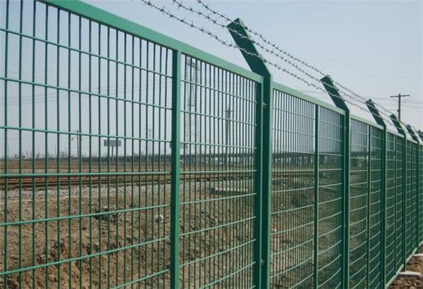 优质的铁丝网围栏有什么特点 铁丝网围栏 第1张